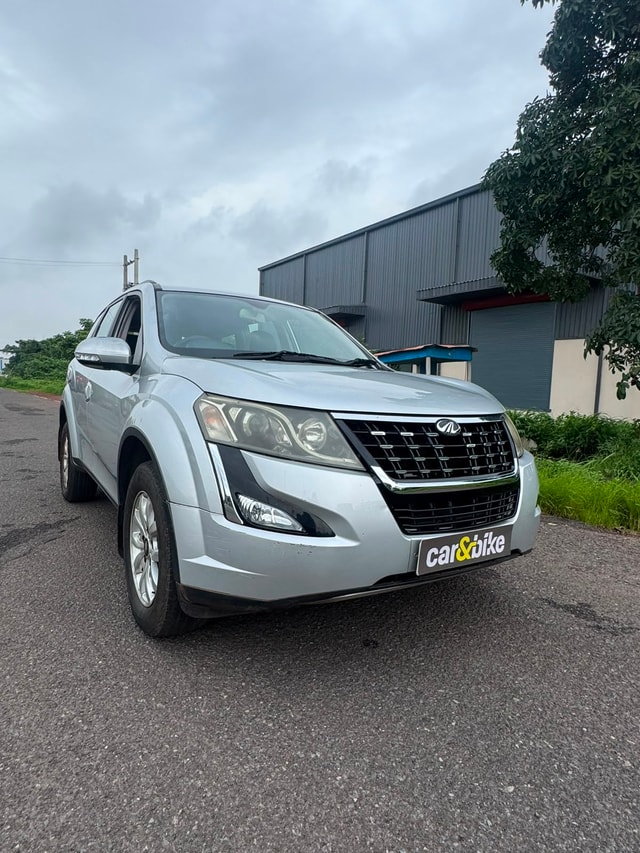 View Mahindra XUV500 Image 8 Used Mahindra XUV500 Image 8