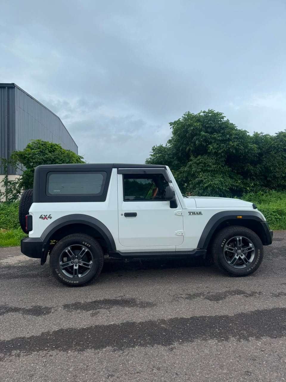 View 2024 Mahindra Thar LX Manual Hard Top 4 seater Image 5 Used 2024 Mahindra Thar LX Manual Hard Top 4 seater Image 5