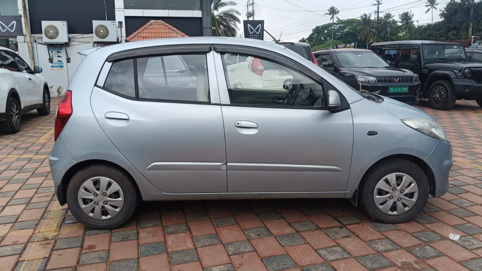 View 2011 Hyundai i10 1.2 Sportz AT Image 5 Used 2011 Hyundai i10 1.2 Sportz AT Image 5