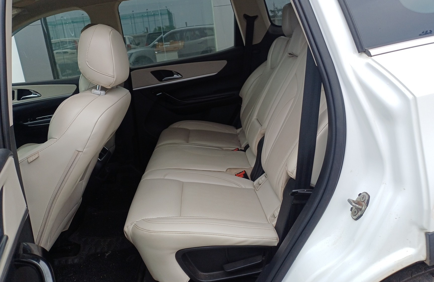Used 2022 Mahindra XUV700 Used 2022 Mahindra XUV700