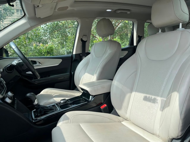 View Mahindra XUV700 Image 3 Used Mahindra XUV700 Image 3