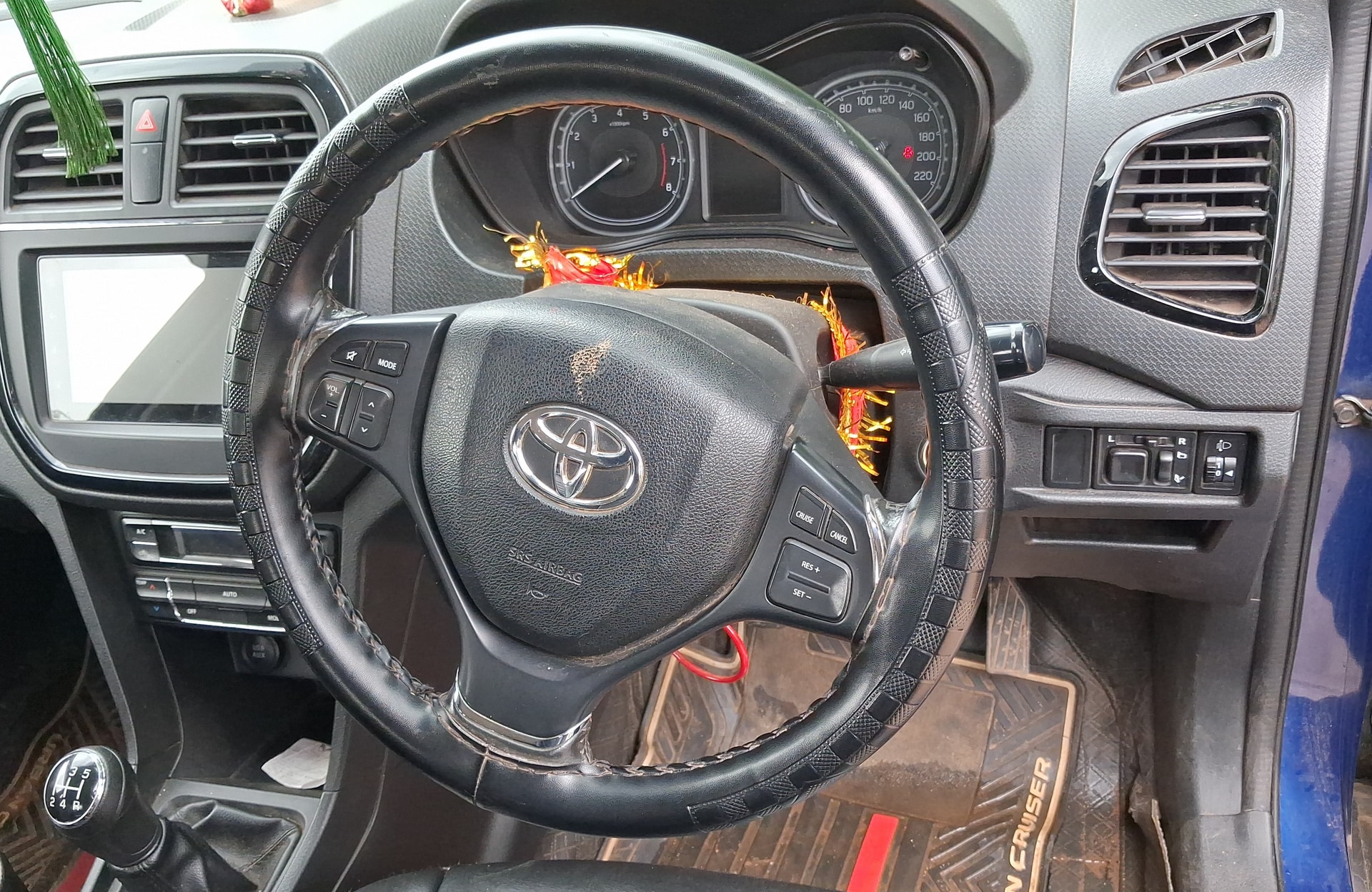 View 2021 Toyota Urban Cruiser Premium MT Image 11 Used 2021 Toyota Urban Cruiser Premium MT Image 11