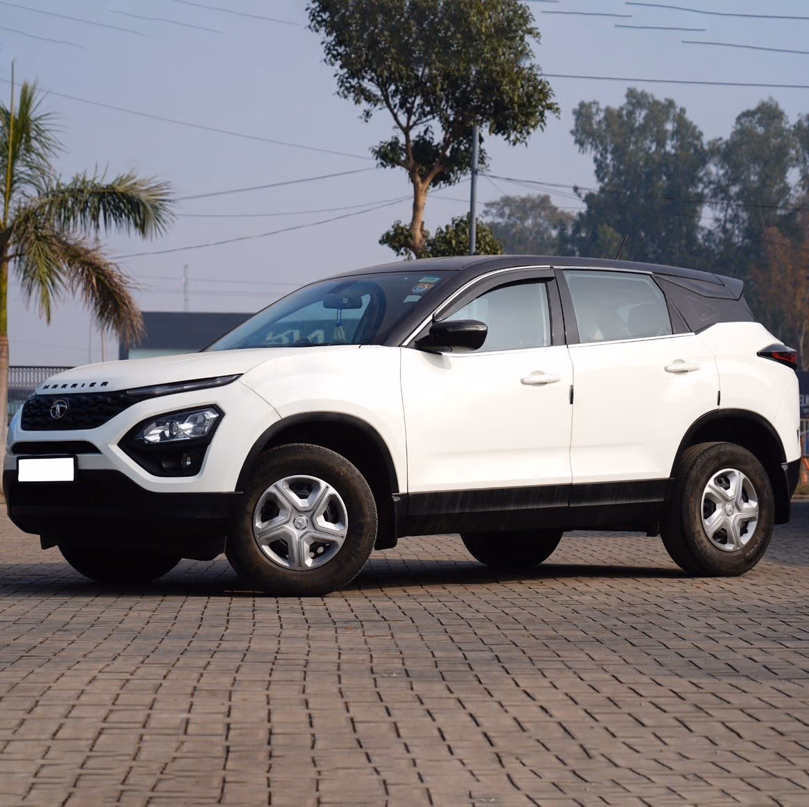View 2022 Tata Harrier XM Image 1 Used 2022 Tata Harrier XM Image 1