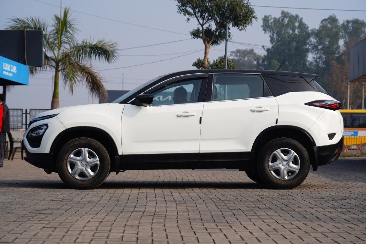View 2022 Tata Harrier XM Image 4 Used 2022 Tata Harrier XM Image 4