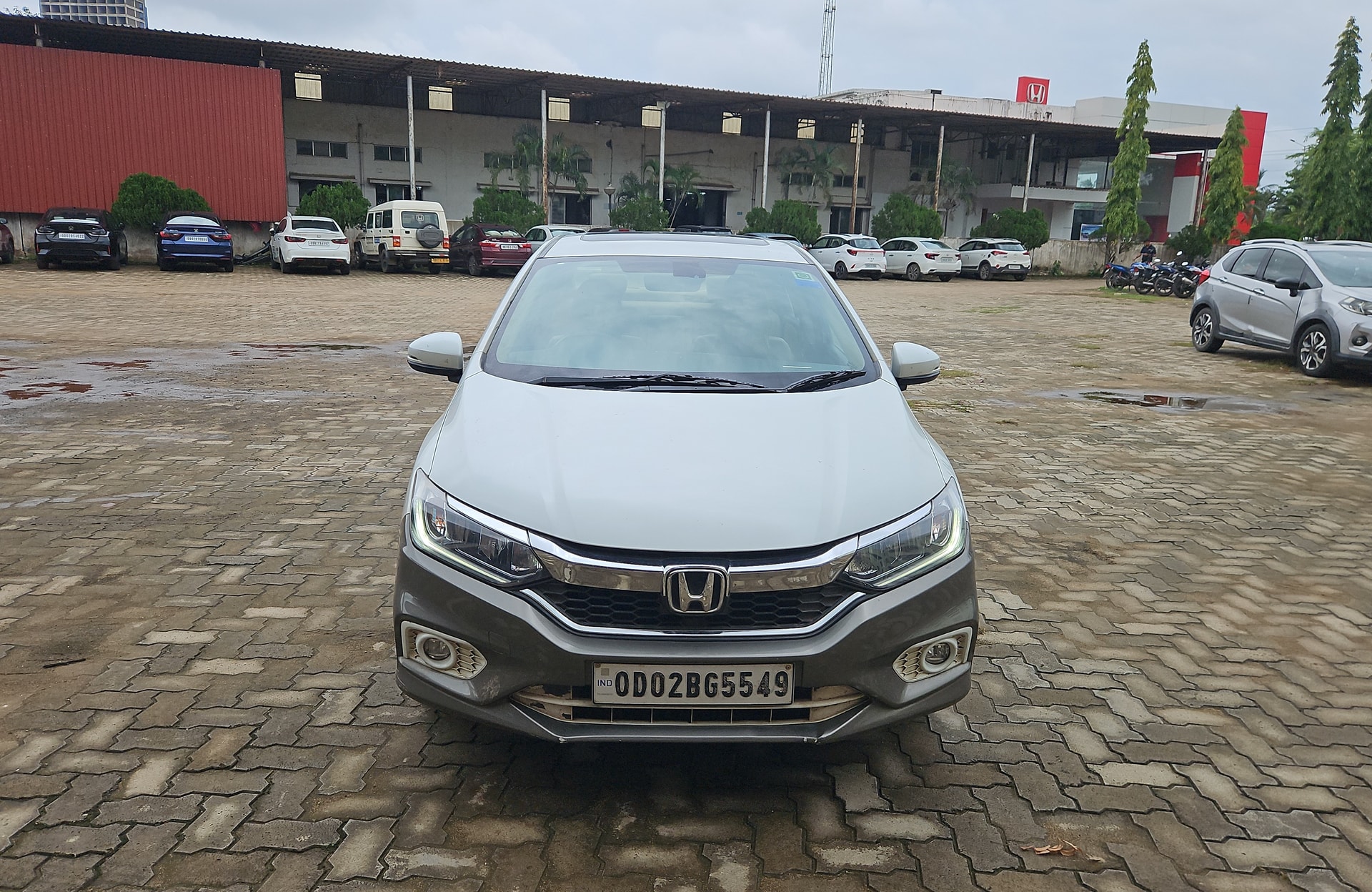 View 2019 Honda City ZX CVT Image 2 Used 2019 Honda City ZX CVT Image 2