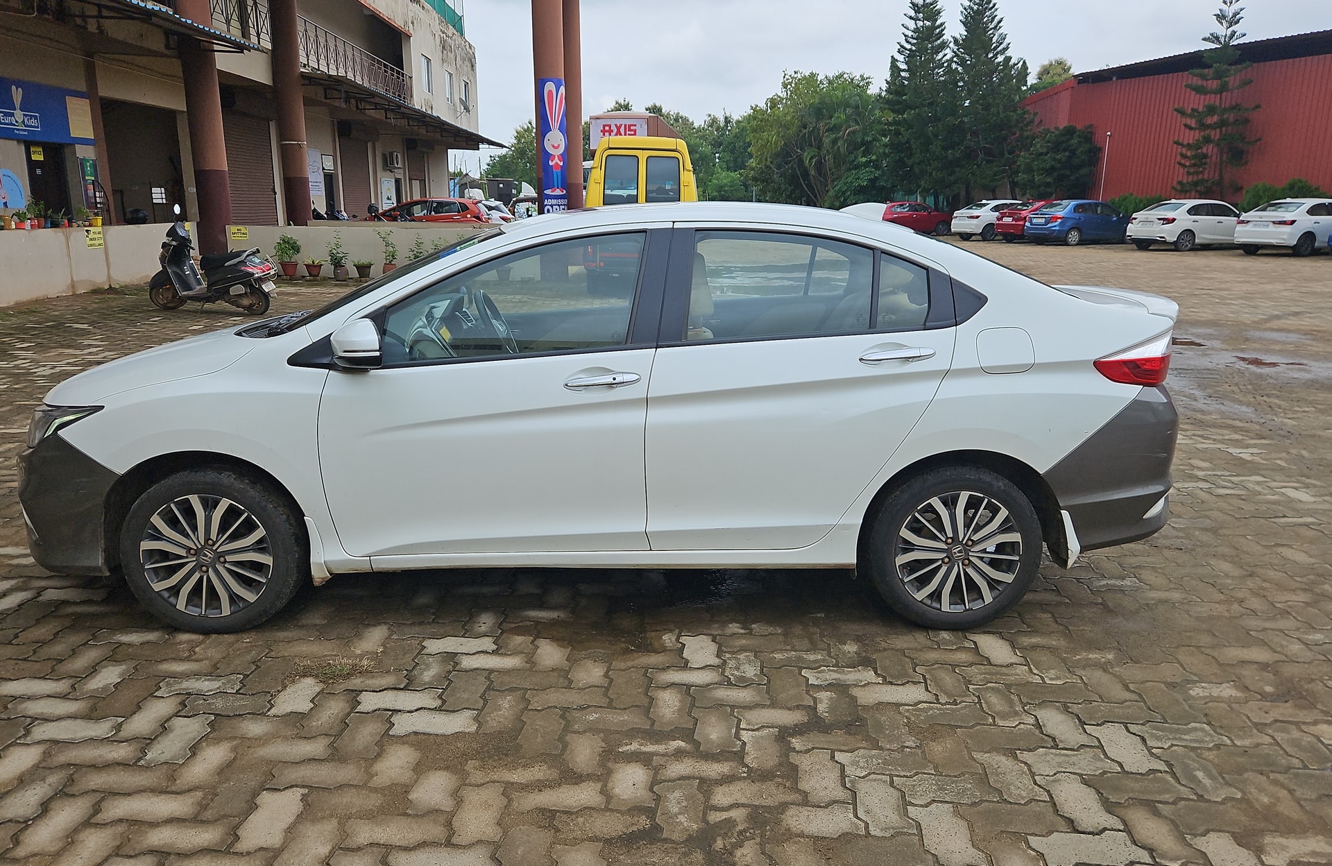 View 2019 Honda City ZX CVT Image 6 Used 2019 Honda City ZX CVT Image 6