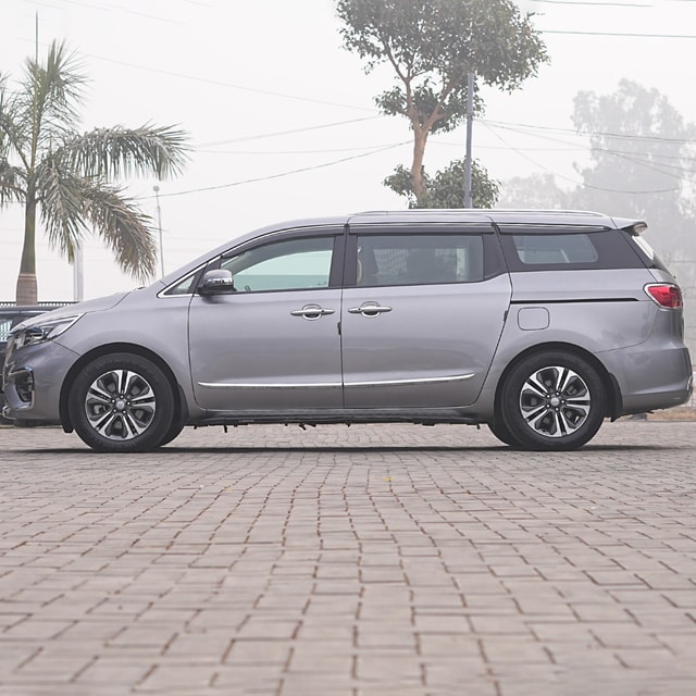 View Kia Carnival Image 4 Used Kia Carnival Image 4