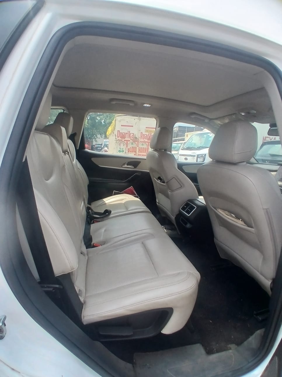 Used 2023 Mahindra XUV700 Used 2023 Mahindra XUV700