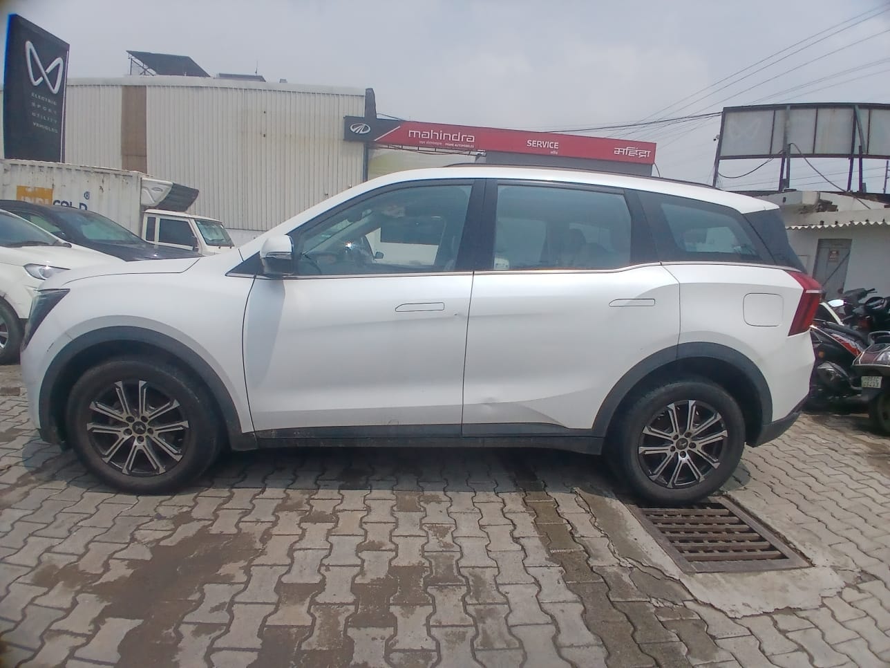 Used 2025 Mahindra XUV700 Used 2025 Mahindra XUV700