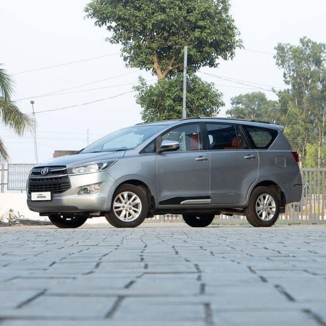 View Toyota Innova Crysta Image 1 Used Toyota Innova Crysta Image 1