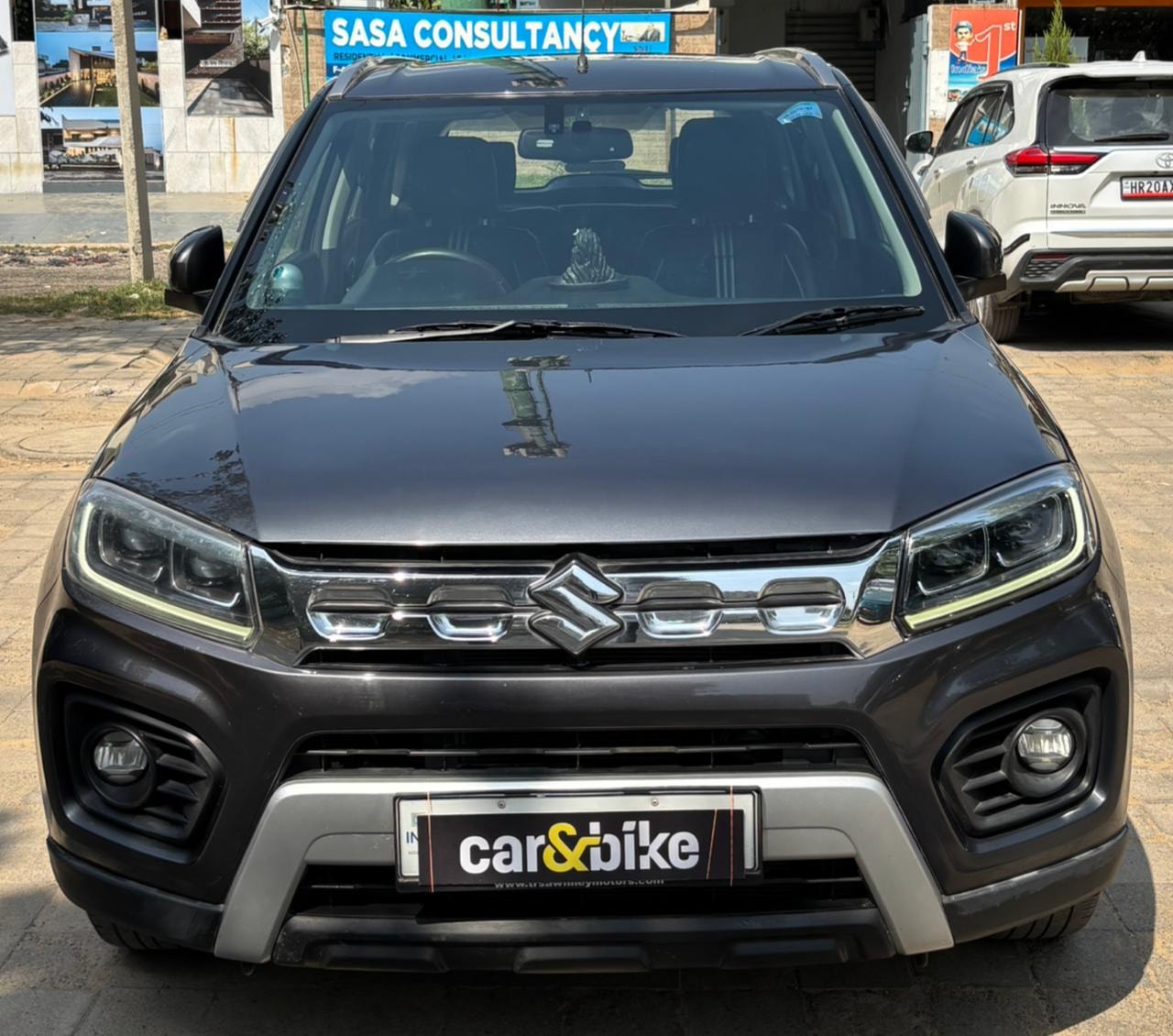 View 2022 Maruti Suzuki Vitara Brezza ZXI Plus AT Image 2 Used 2022 Maruti Suzuki Vitara Brezza ZXI Plus AT Image 2
