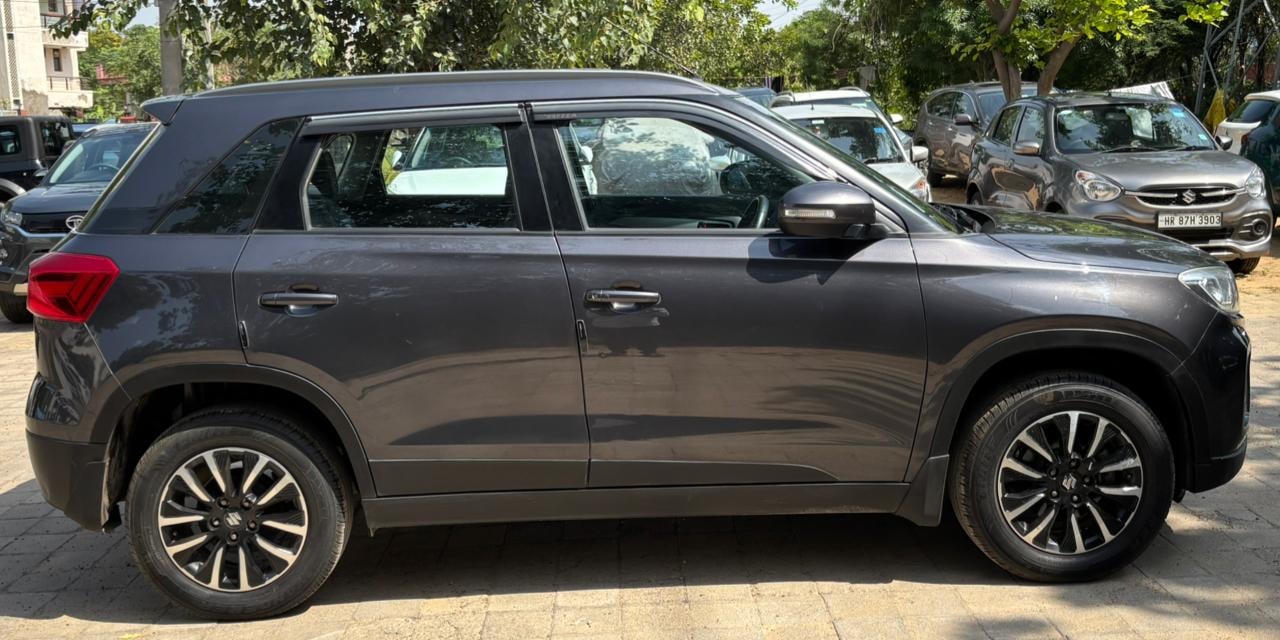 View 2022 Maruti Suzuki Vitara Brezza ZXI Plus AT Image 5 Used 2022 Maruti Suzuki Vitara Brezza ZXI Plus AT Image 5