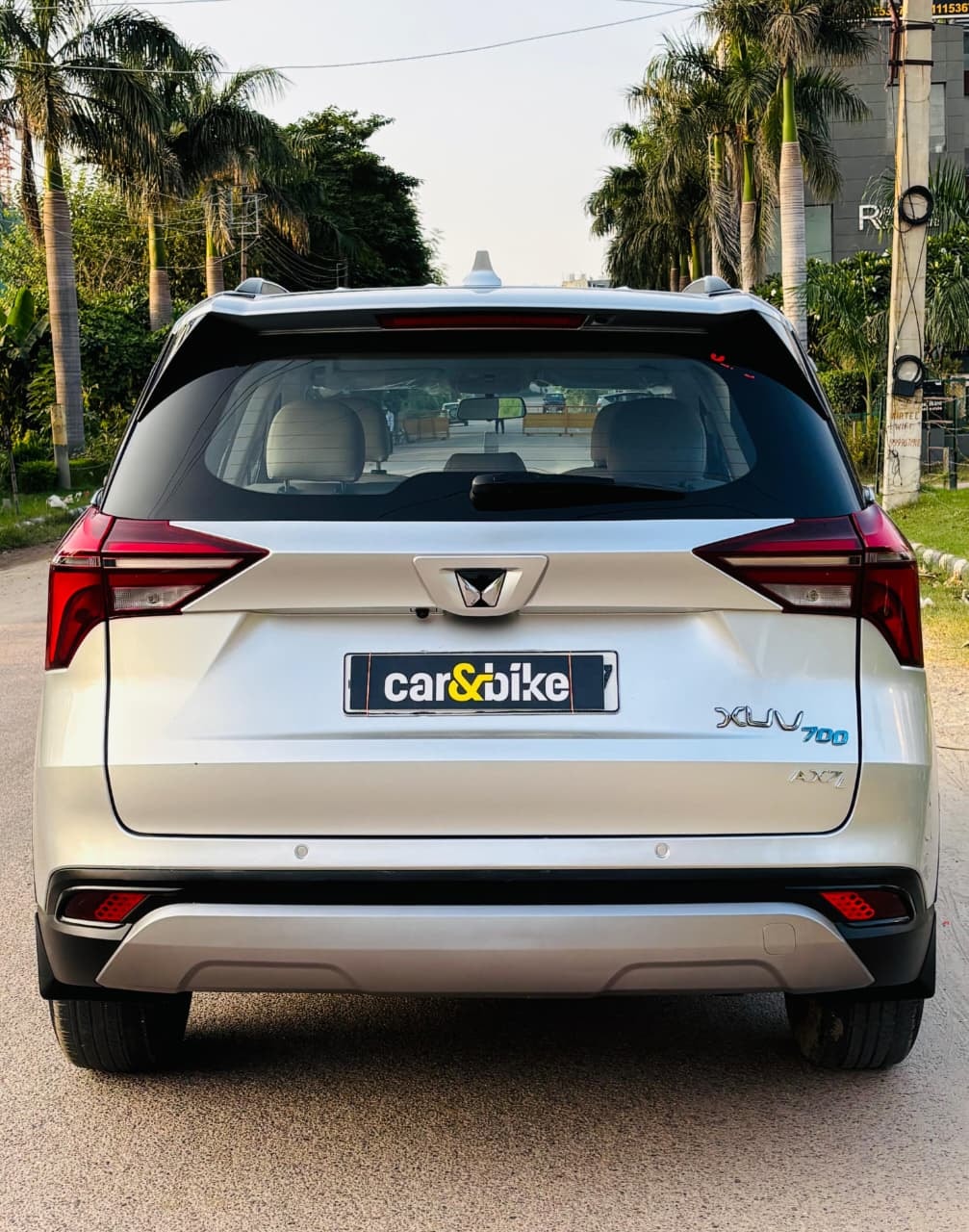 View 2022 Mahindra XUV700 AX5 AT Diesel 5 STR Image 3 Used 2022 Mahindra XUV700 AX5 AT Diesel 5 STR Image 3