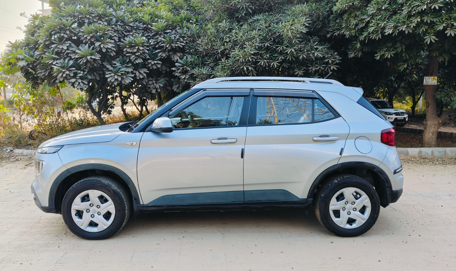 View 2019 Hyundai Venue S 1.0 Petrol AT BS IV Image 4 Used 2019 Hyundai Venue S 1.0 Petrol AT BS IV Image 4