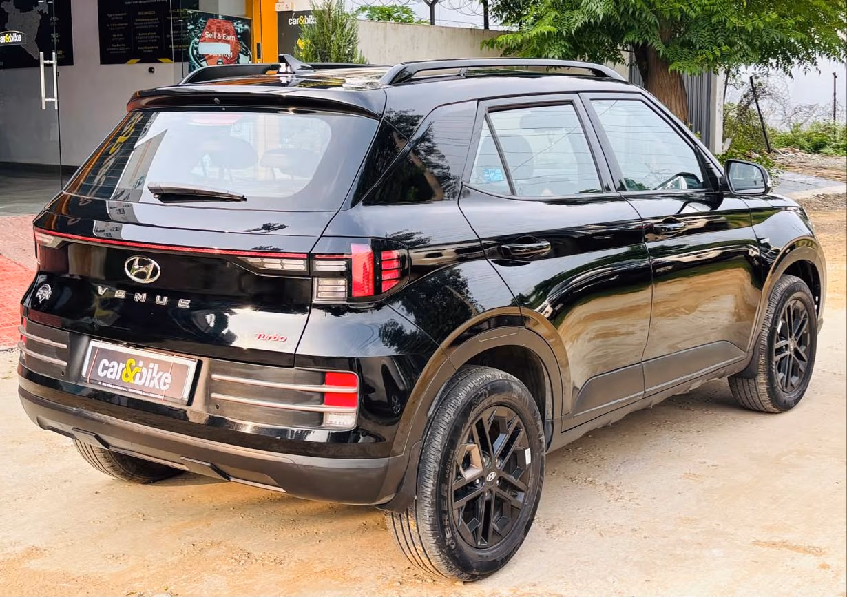 Used 2024 Hyundai Venue Used 2024 Hyundai Venue