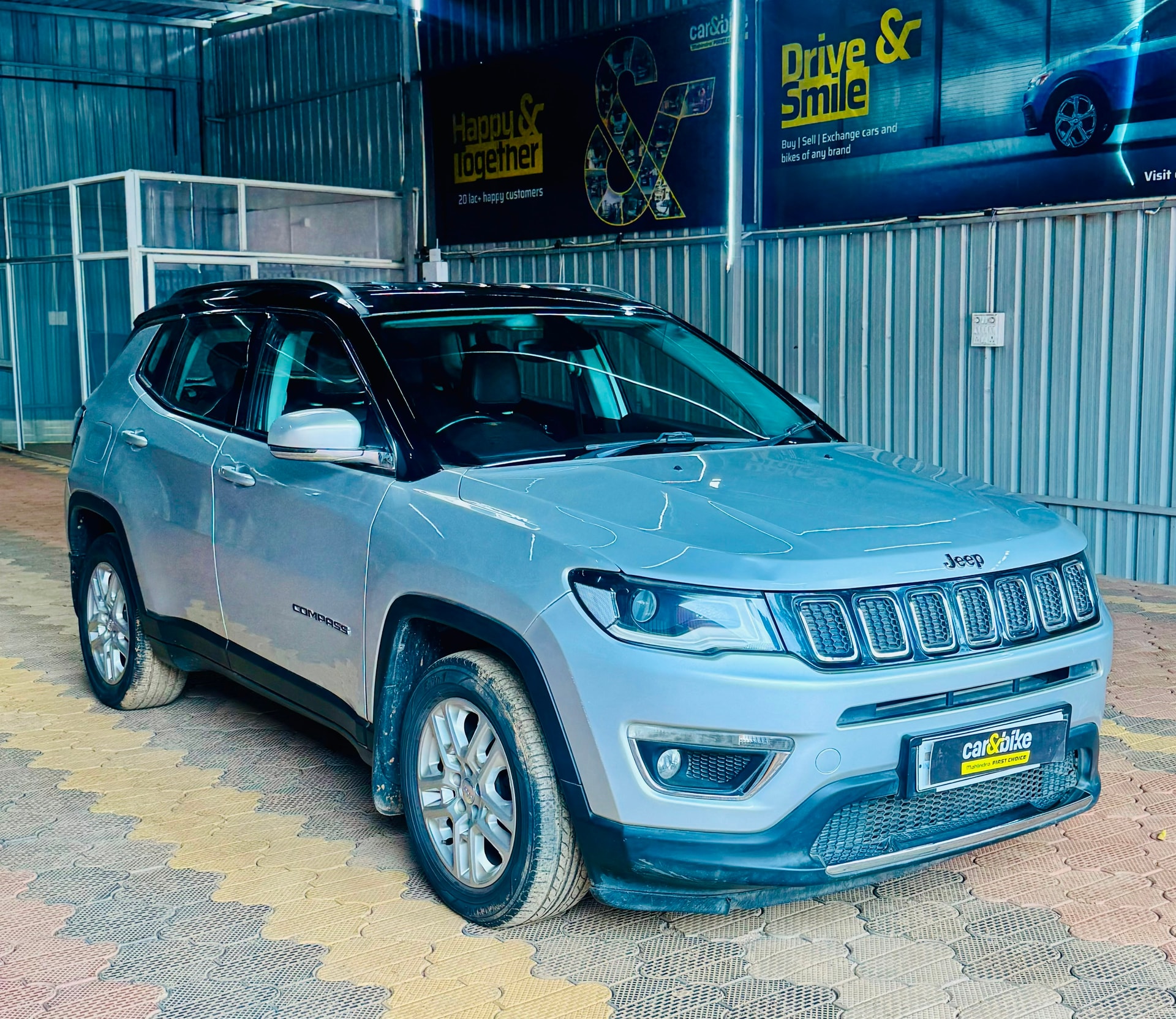 View 2018 Jeep Compass Limited 4X4 (O) 2.0 Diesel BS IV Image 5 Used 2018 Jeep Compass Limited 4X4 (O) 2.0 Diesel BS IV Image 5