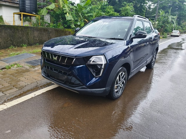 View Mahindra XUV 3XO Image 1 Used Mahindra XUV 3XO Image 1