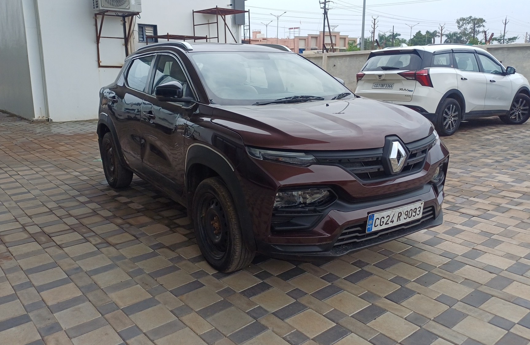 View 2021 Renault Kiger RXL MT Image 12 Used 2021 Renault Kiger RXL MT Image 12