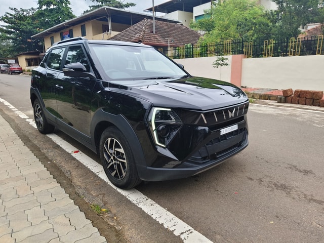 View Mahindra XUV 3XO Image 12 Used Mahindra XUV 3XO Image 12