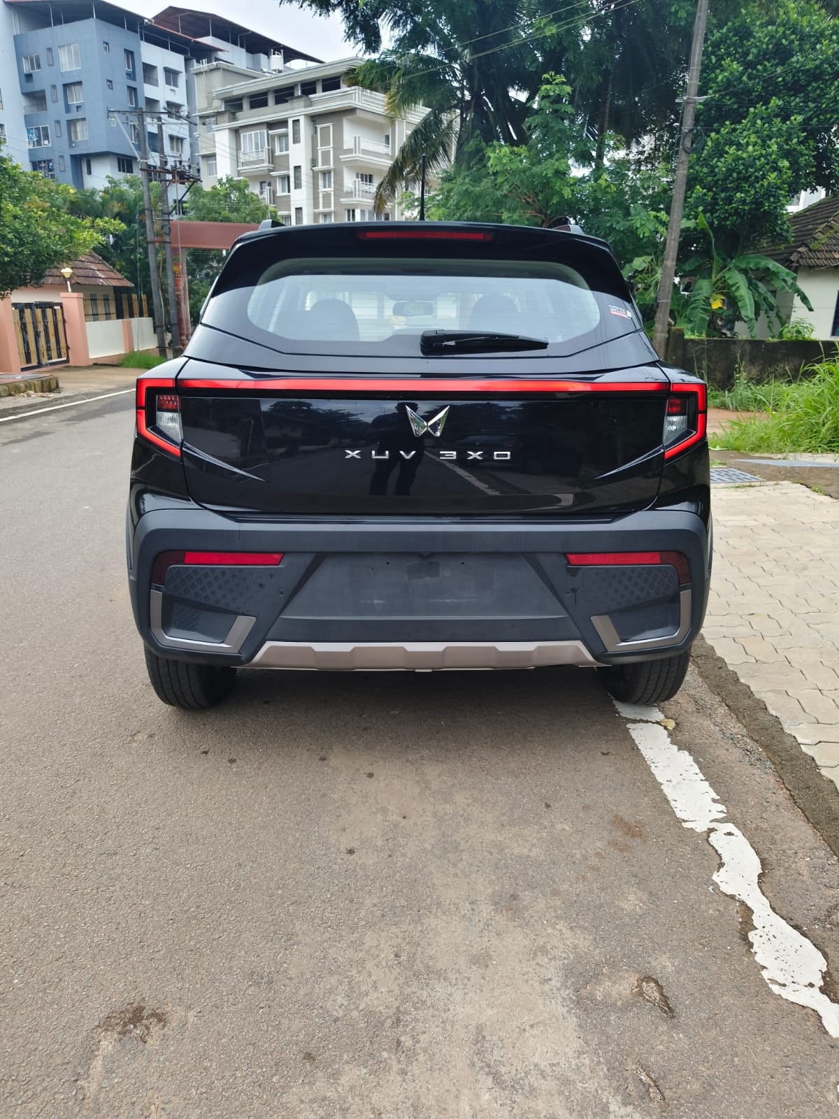 View 2024 Mahindra XUV 3XO AX5 1.2 L TCMPFi Image 17 Used 2024 Mahindra XUV 3XO AX5 1.2 L TCMPFi Image 17