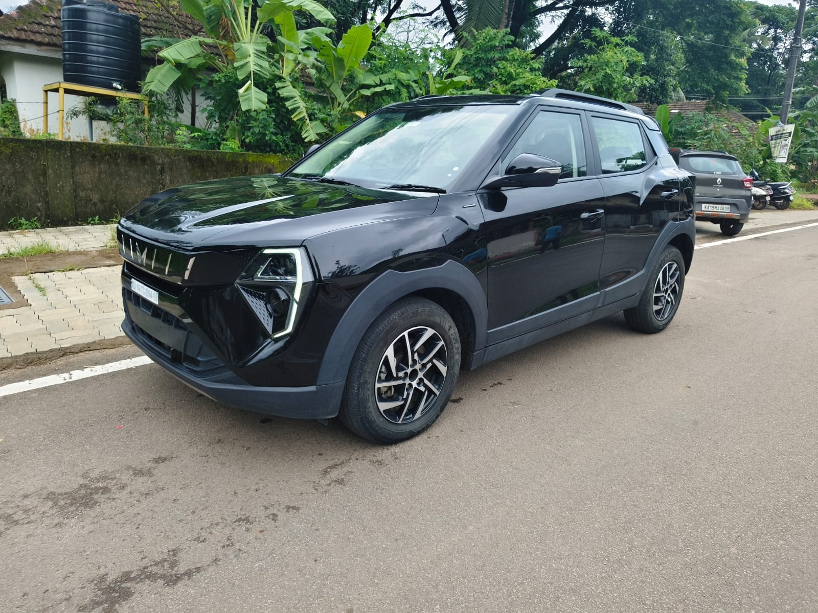 Used 2024 Mahindra XUV 3XO Used 2024 Mahindra XUV 3XO