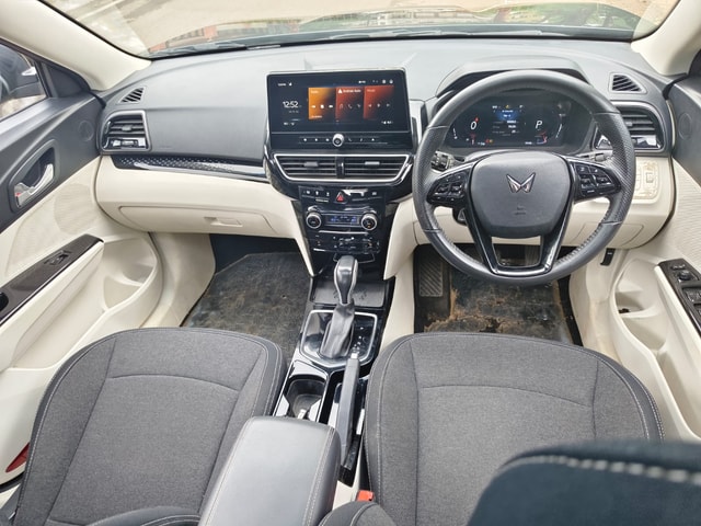 View Mahindra XUV 3XO Image 9 Used Mahindra XUV 3XO Image 9