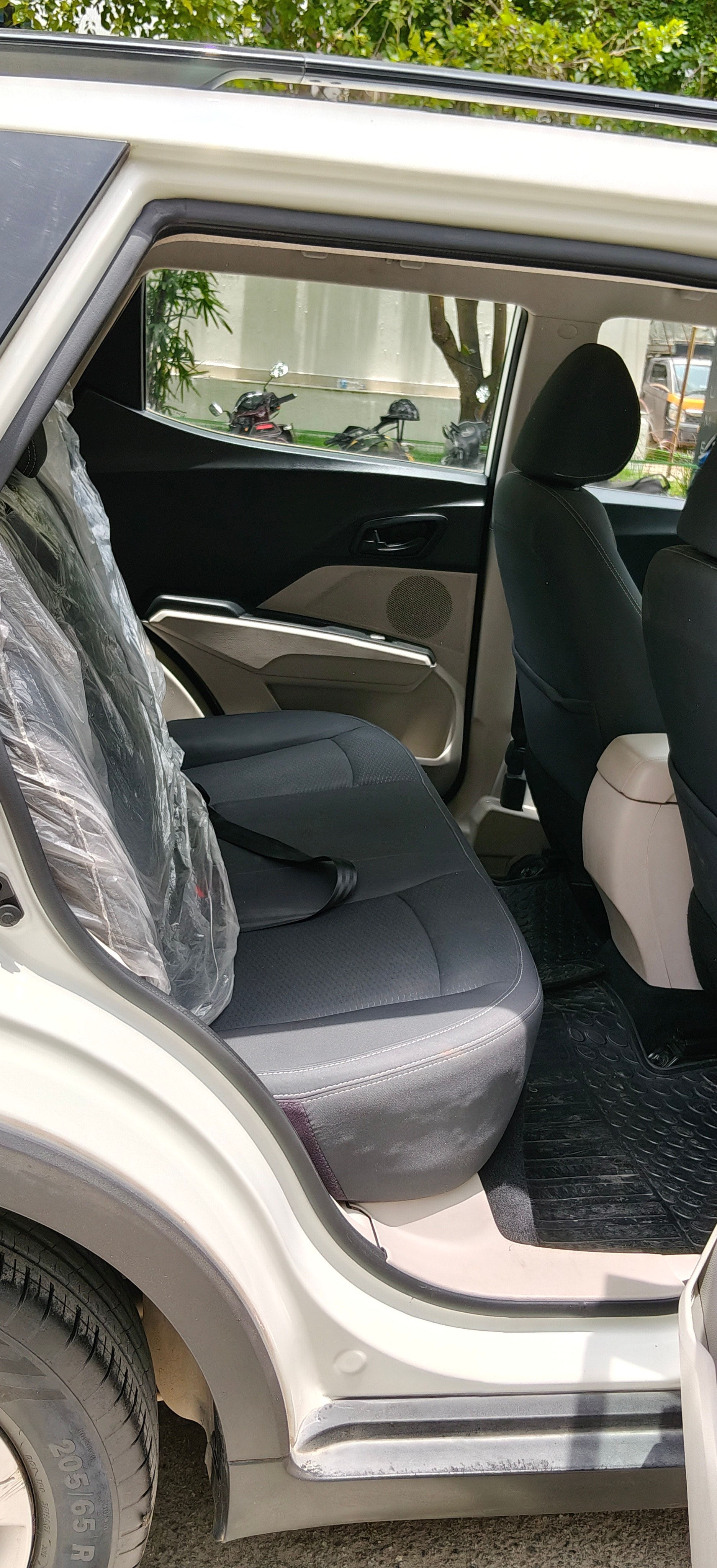 Used 2019 Mahindra XUV300 Used 2019 Mahindra XUV300