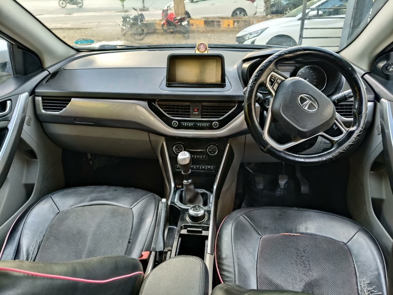 View 2018 Tata Nexon XZ Plus Diesel Image 9 Used 2018 Tata Nexon XZ Plus Diesel Image 9