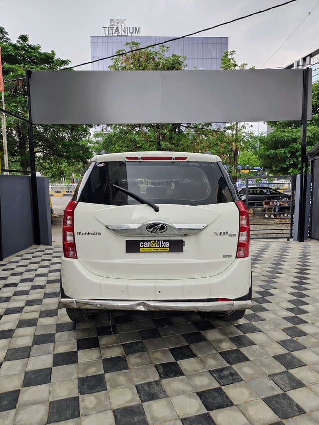 View Mahindra XUV500 Image 3 Used Mahindra XUV500 Image 3