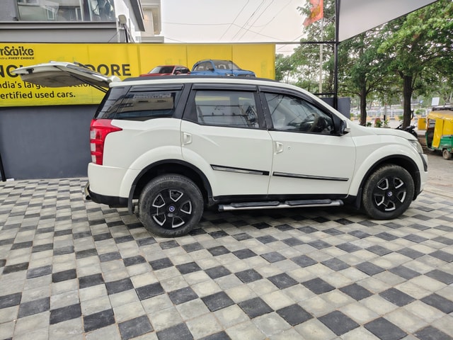 View Mahindra XUV500 Image 4 Used Mahindra XUV500 Image 4