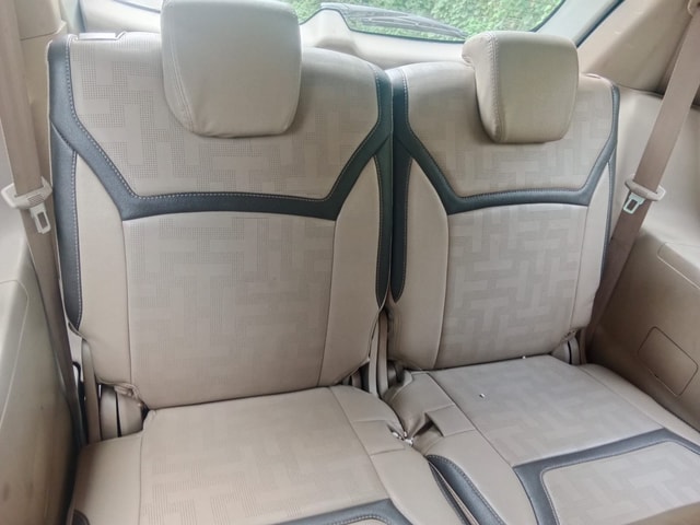 View Maruti Suzuki Ertiga Image 4 Used Maruti Suzuki Ertiga Image 4