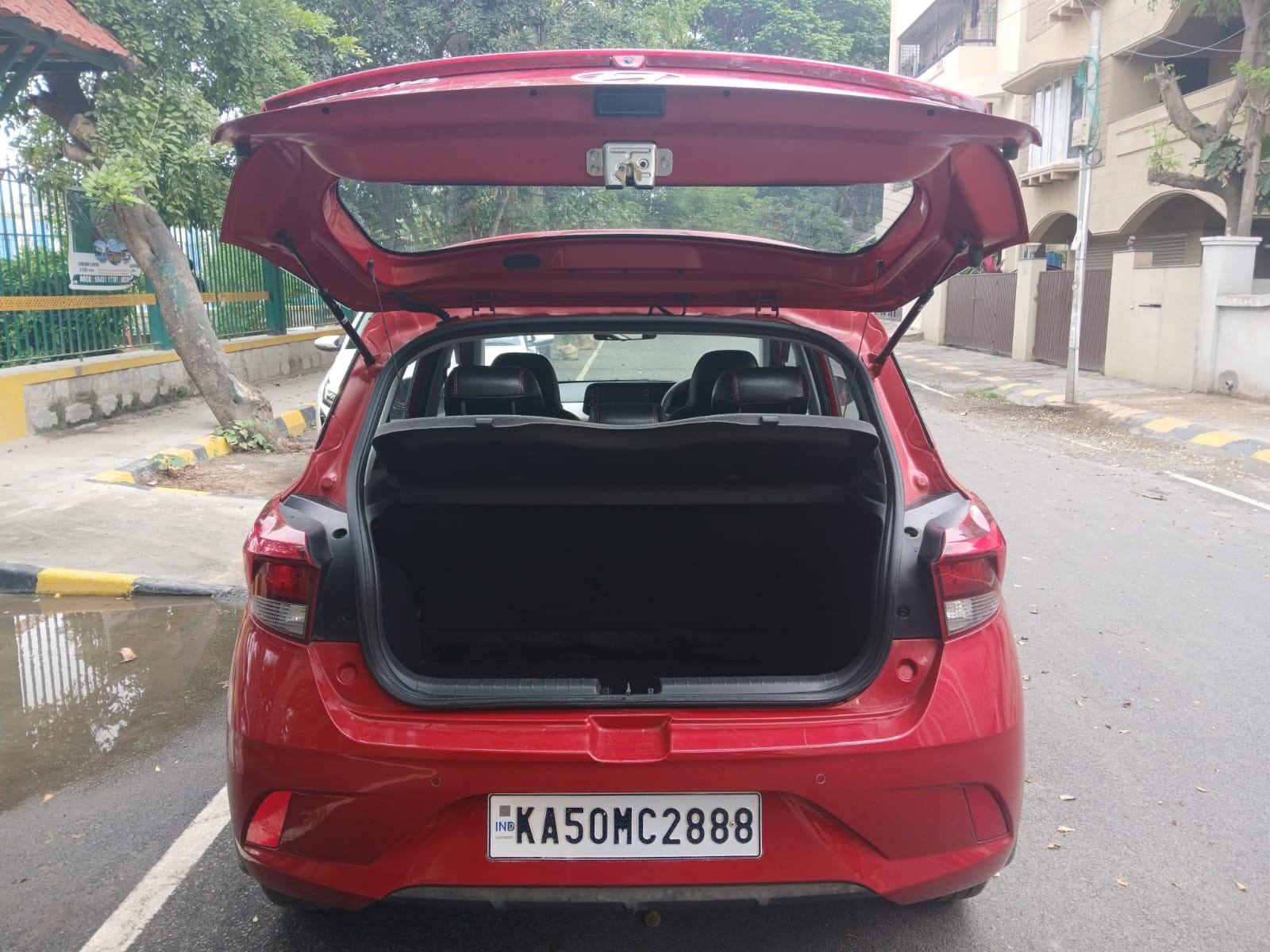 View 2023 Hyundai Grand i10 Nios Asta Petrol AMT Image 10 Used 2023 Hyundai Grand i10 Nios Asta Petrol AMT Image 10