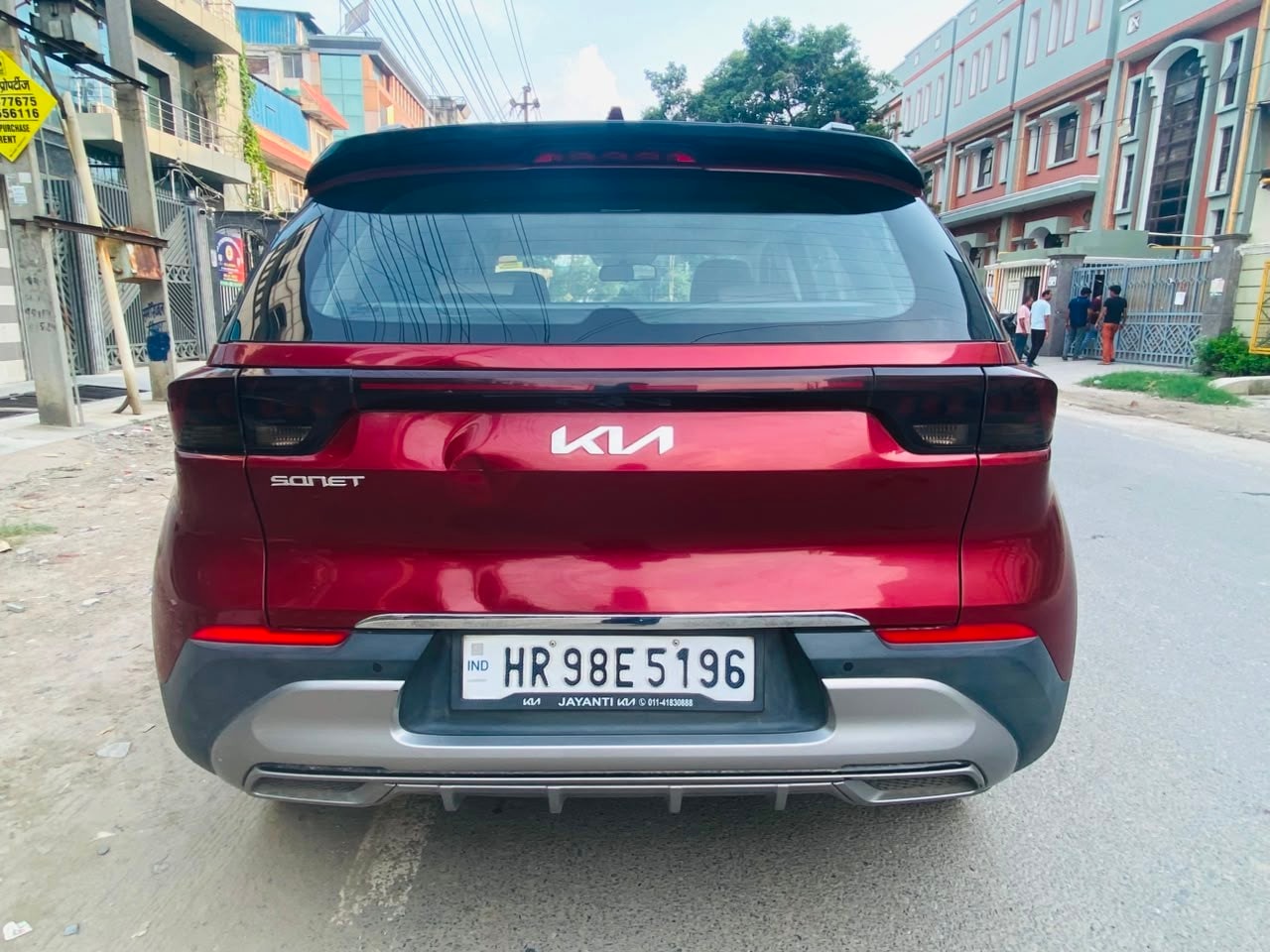 View 2022 Kia Sonet HTX AT Diesel Image 3 Used 2022 Kia Sonet HTX AT Diesel Image 3