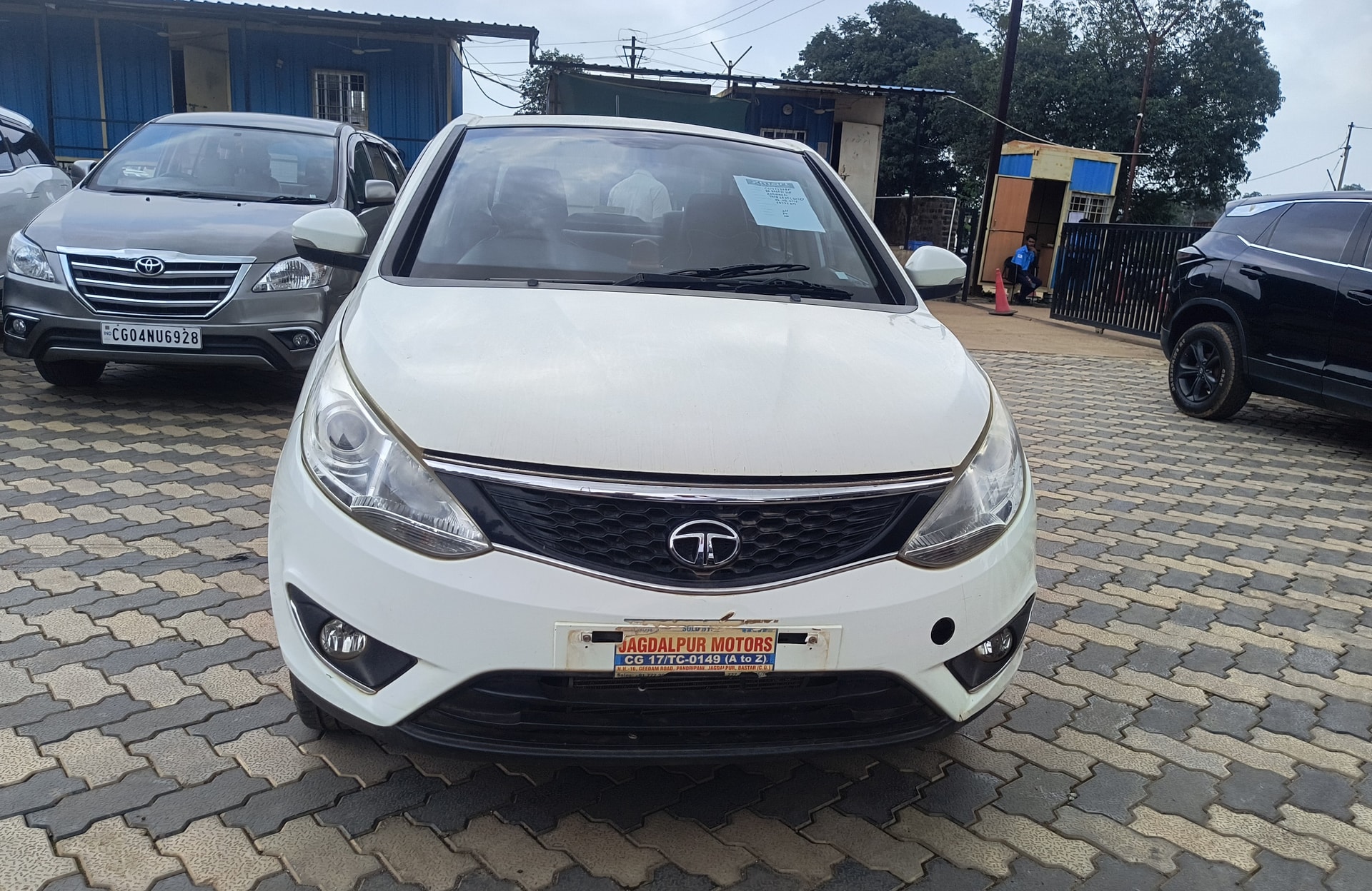 View 2015 Tata Zest XMS Petrol Image 2 Used 2015 Tata Zest XMS Petrol Image 2
