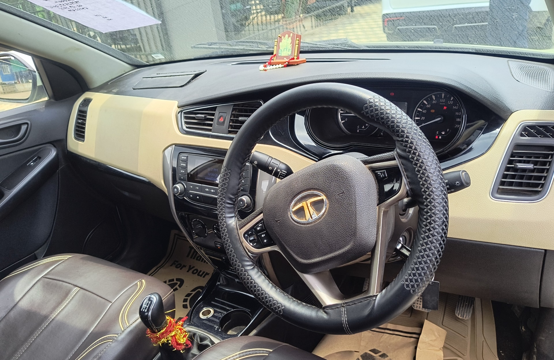 View 2015 Tata Zest XMS Petrol Image 9 Used 2015 Tata Zest XMS Petrol Image 9