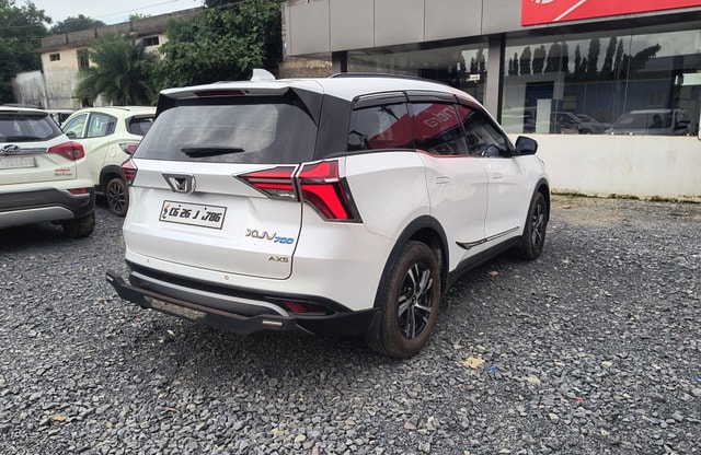 View Mahindra XUV700 Image 8 Used Mahindra XUV700 Image 8