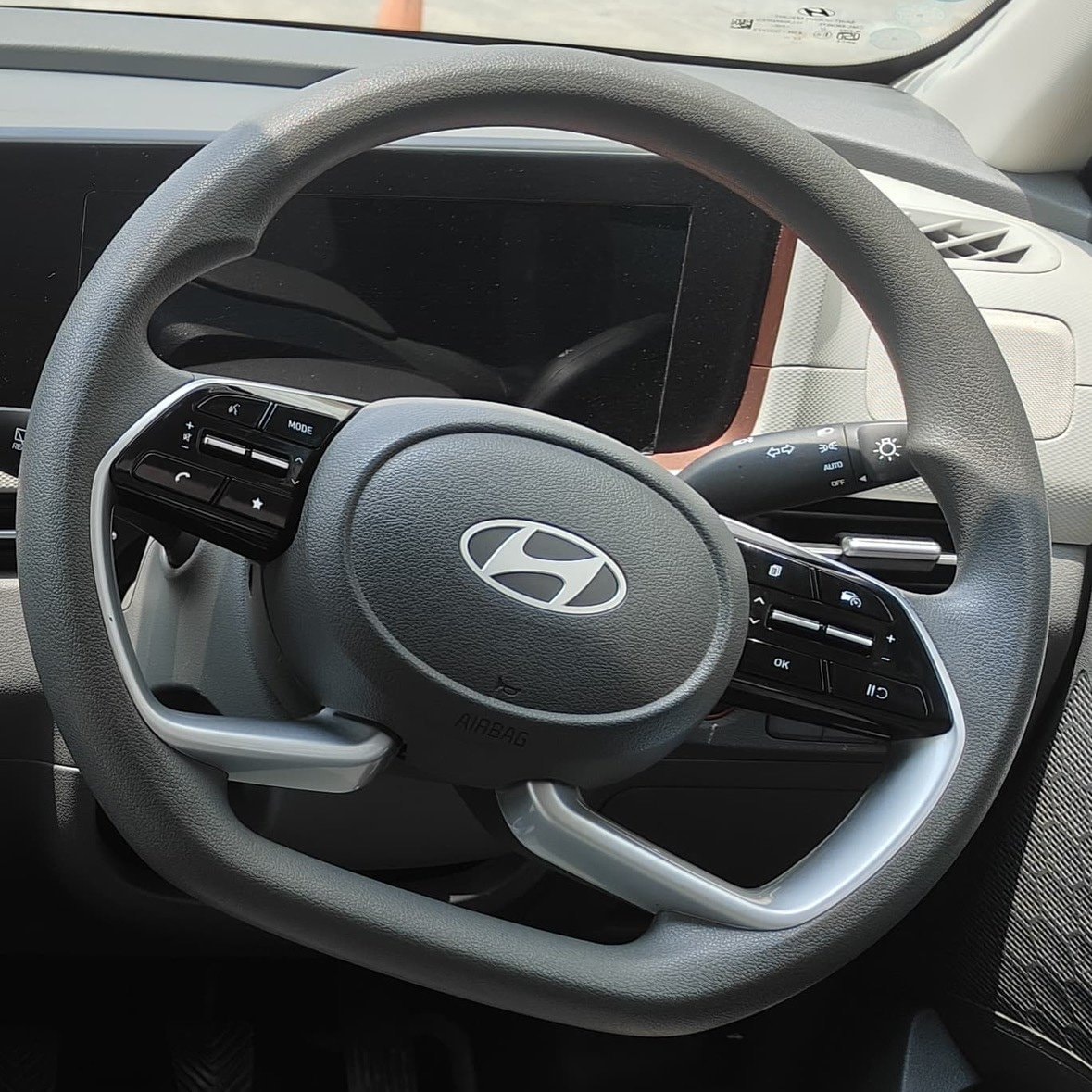 View 2024 Hyundai Creta S 1.6 AT CRDI Image 11 Used 2024 Hyundai Creta S 1.6 AT CRDI Image 11
