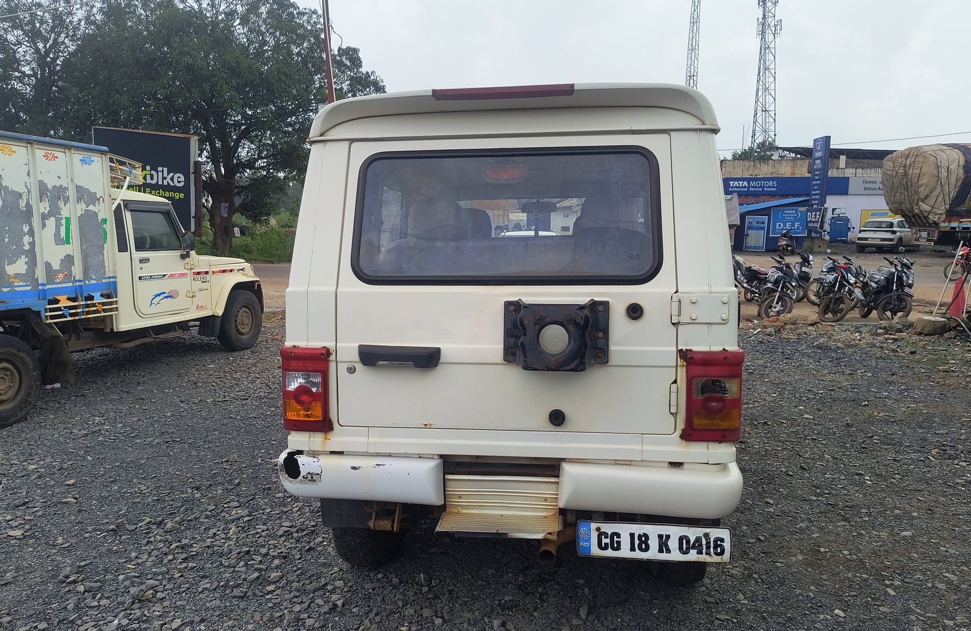 View 2014 Mahindra Bolero ZLX BS3 Image 3 Used 2014 Mahindra Bolero ZLX BS3 Image 3