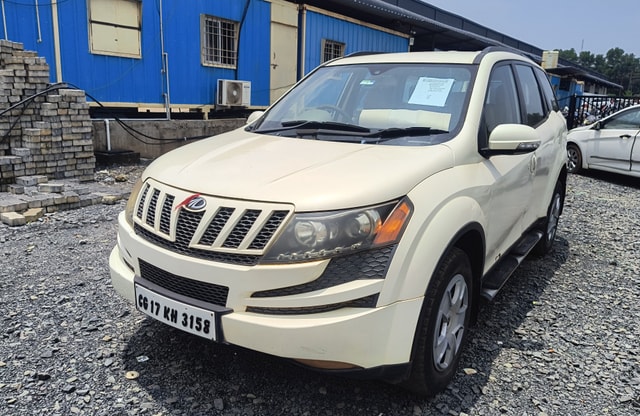View Mahindra XUV500 Image 1 Used Mahindra XUV500 Image 1