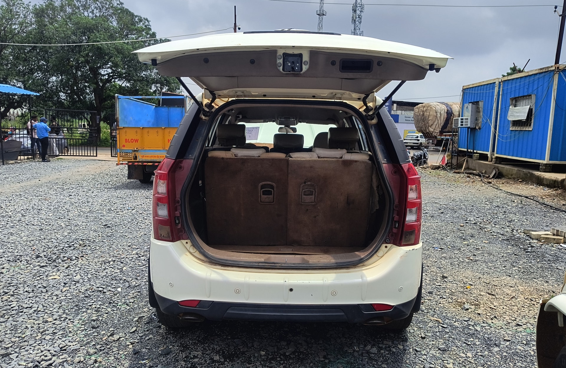 View 2013 Mahindra XUV500 W6 FWD Image 17 Used 2013 Mahindra XUV500 W6 FWD Image 17