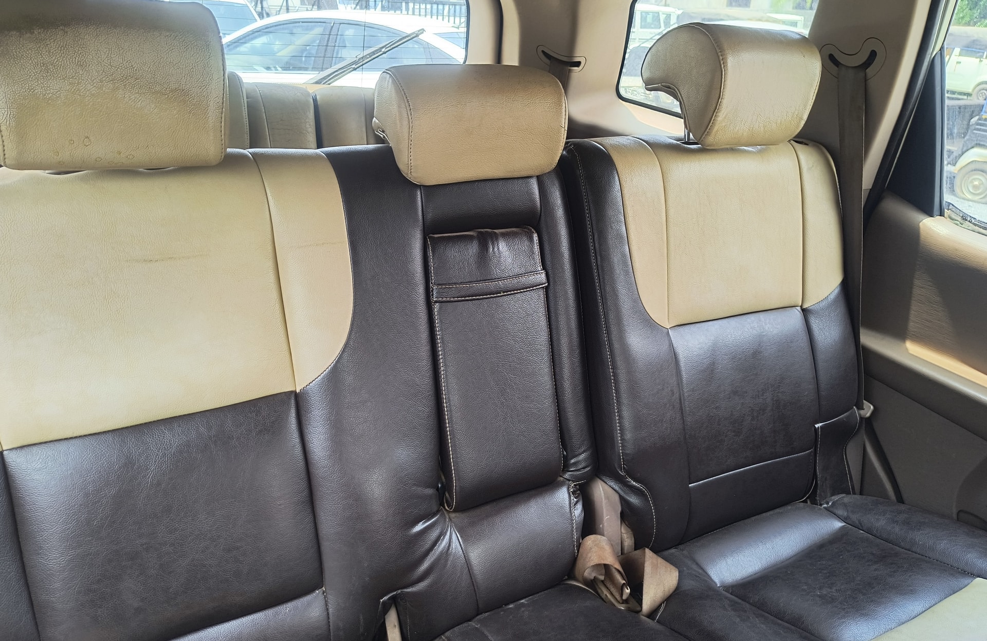 View 2013 Mahindra XUV500 W6 FWD Image 13 Used 2013 Mahindra XUV500 W6 FWD Image 13