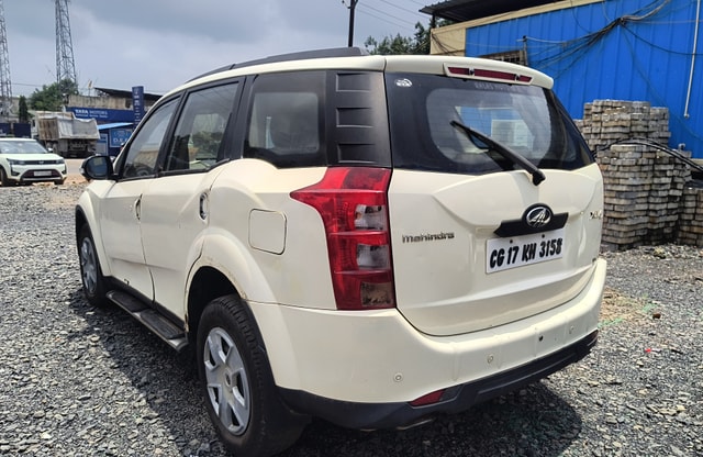 View Mahindra XUV500 Image 10 Used Mahindra XUV500 Image 10