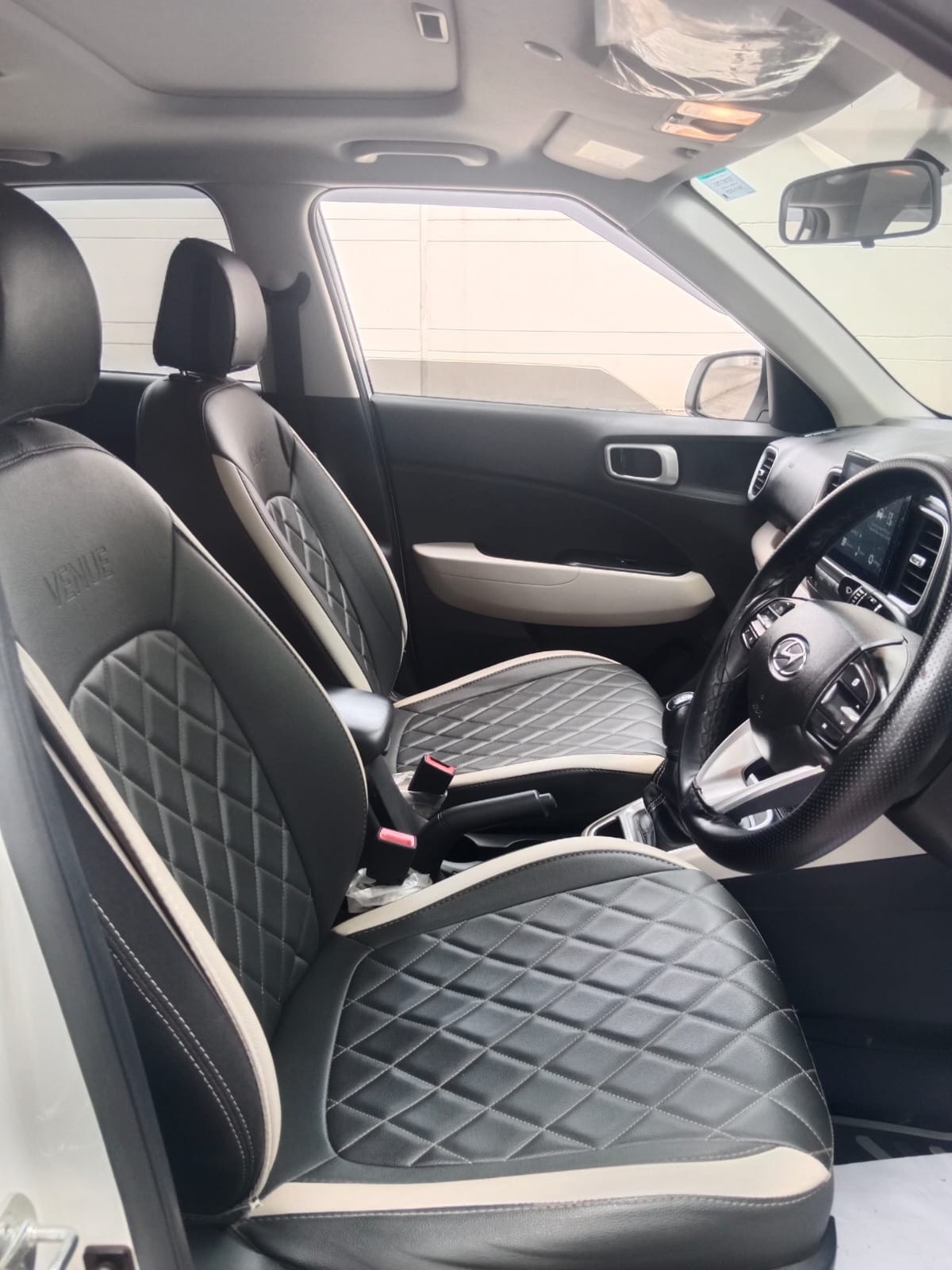 Used 2025 Hyundai Venue Used 2025 Hyundai Venue