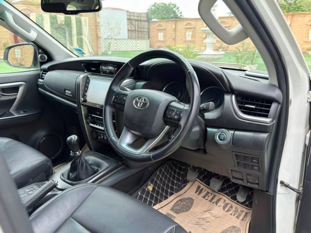 View Toyota Fortuner Image 12 Used Toyota Fortuner Image 12