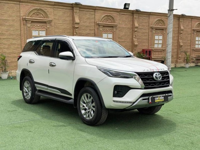 View Toyota Fortuner Image 4 Used Toyota Fortuner Image 4