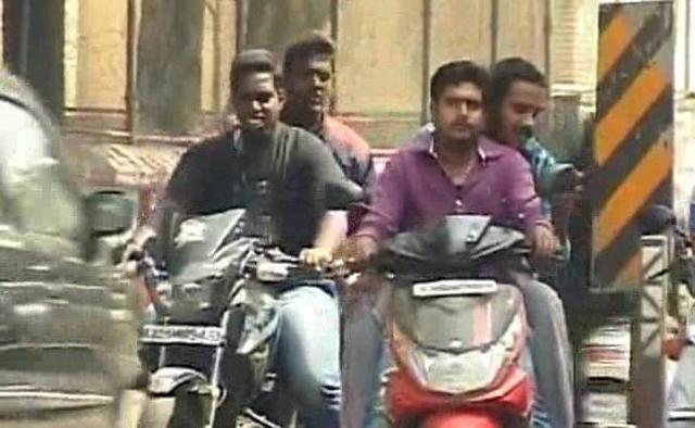 The Karnataka High Court has issued the stay order on the government circular to ban the registration of two-wheeler with engine capacity of 100cc or below that come with pillion seat. The petition was filed by TVS and Hero MotoCorp