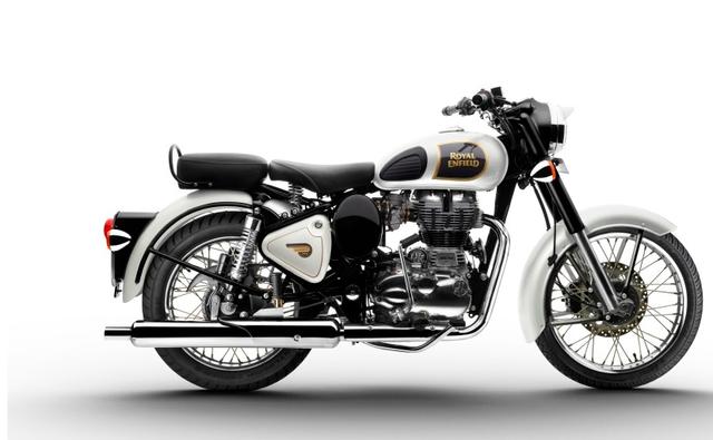 The Royal Enfield Classic 350 standard version has been updated with a rear disc brake, priced at Rs. 1.47 lakh (ex-showroom). The updated version comes weeks after the Classic 350 ABS was introduced as part of the new Signals Edition. The company at the time did say that it is in the process of upgrading its entire range to ABS and the rear disc brake version on the base Classic 350 takes a step towards the same. There is no ABS yet on the base Classic 350. Compared to the Signals Edition that retails at Rs. 1.62 lakh, the base Classic 350 is cheaper by Rs. 15,000.