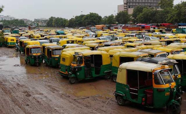 Uber Partners With Delhi Government To Install 10,000 Safety Screens In City Autos