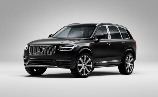 The XC90 Excellence comes with its own exclusive set of crystal glasses and special champagne flute holders, that can be housed inside the fridge to keep them cool.