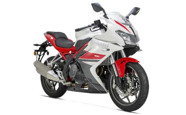 The new Benelli 302R is a full-faired entry-level performance bike powered by a 300 cc parallel-twin engine. In India, the Benelli 302R is expected to be priced just under Rs. 3.5 lakh (ex-showroom).
